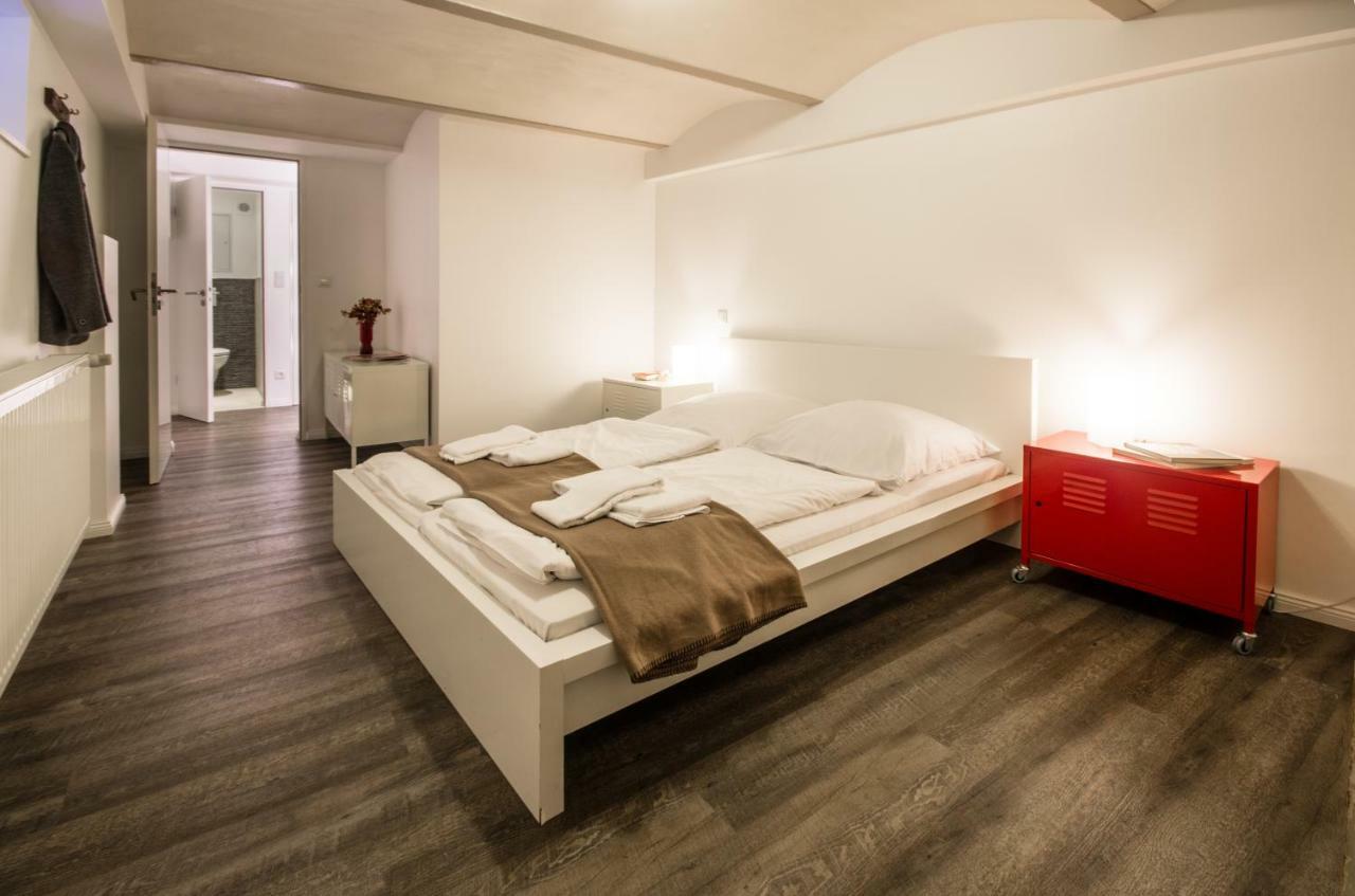 Quiet Courtyard Apartment Berlin Exterior foto